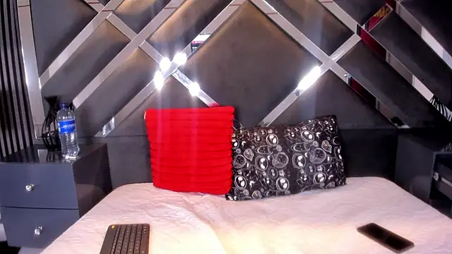 Ravenna666  online show from 10, 9, 2025