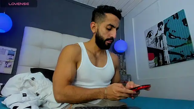 Yiyo10  online show from 12, 2, 2026