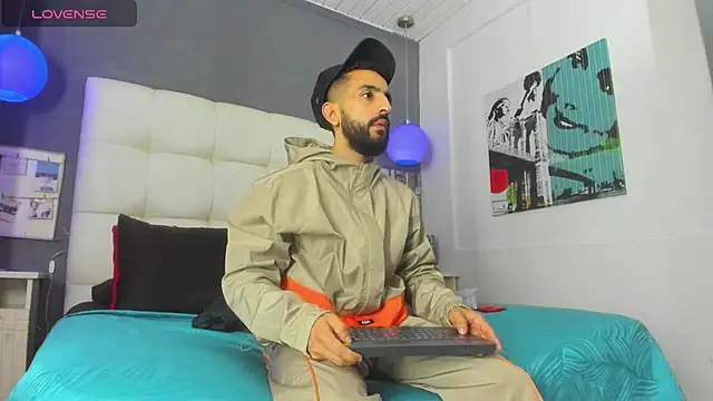 Yiyo10  online show from 11, 2, 2026