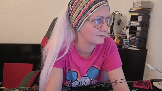 lisa yummi online show from 16, 3, 2026