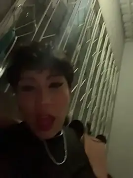 ZahaRose online show from 12, 11, 2025