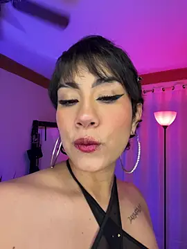 ZahaRose online show from 5, 12, 2025