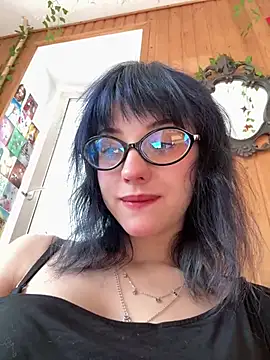 Snapshot of Only_April chatting on 8, 7, 2026 Only April online show from 8, 7, 2026