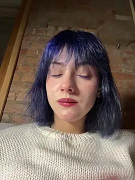 Only April online show from 5, 2, 2026