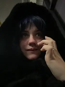 Only April online show from 28, 2, 2026