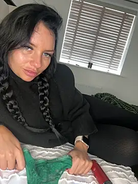 BELLABLACKXUK online show from 27, 10, 2025