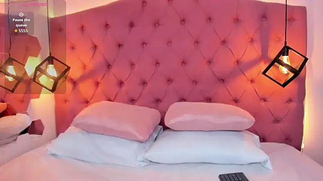 Snapshot of HannaPotther chatting on 2, 10, 2025 HannaPotther online show from 2, 10, 2025