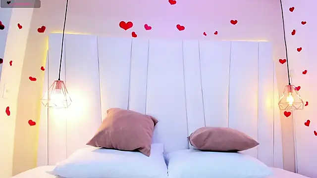 Snapshot of HannaPotther chatting on 4, 11, 2025 HannaPotther online show from 4, 11, 2025