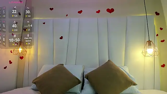 Snapshot of HannaPotther chatting on 1, 10, 2025 HannaPotther online show from 1, 10, 2025