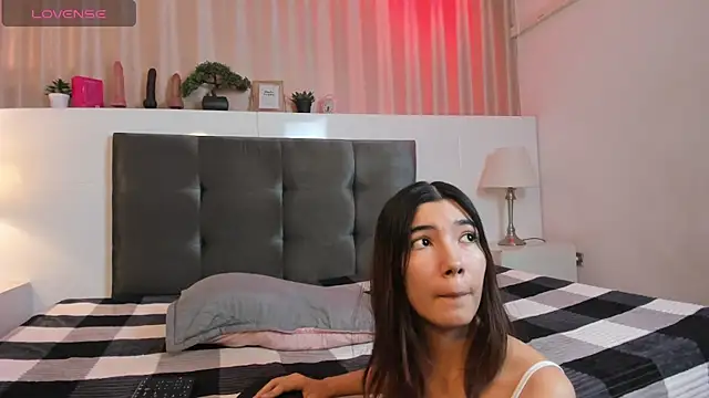 CuteButHarder online show from 10, 4, 2026