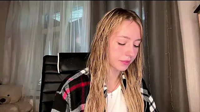 Jetta Corsacami online show from 23, 9, 2025