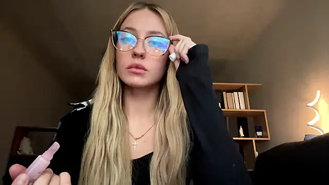 Jetta Corsacami online show from 14, 9, 2025