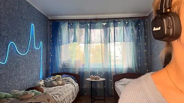 Jetta Corsacami online show from 15, 10, 2025