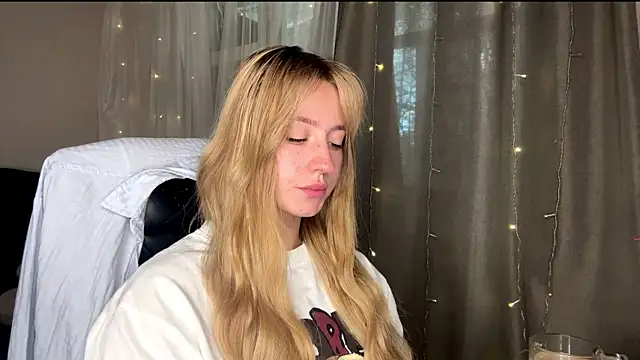 Jetta Corsacami online show from 20, 9, 2025