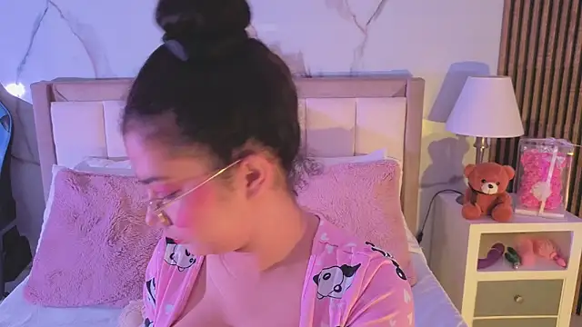 LunaRosse  online show from 6, 10, 2025