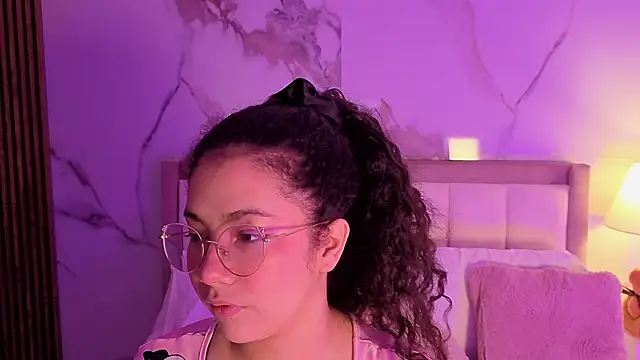 LunaRosse  online show from 2, 11, 2025