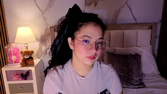 LunaRosse  online show from 23, 11, 2025