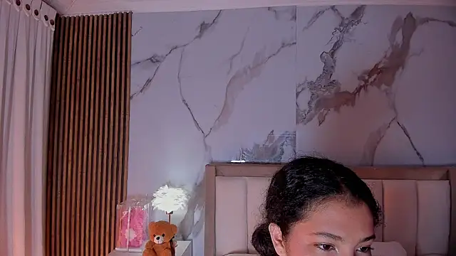 Snapshot of LunaRosse_ chatting on 10, 6, 2026 LunaRosse online show from 10, 6, 2026