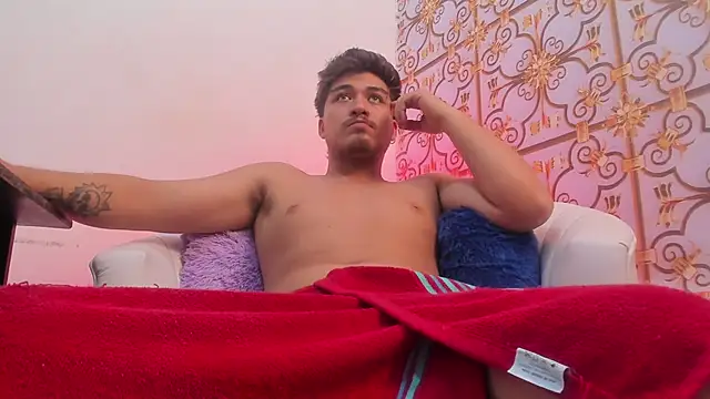 Snapshot of juanmechanic_ chatting on 5, 2, 2026 juanmechanic online show from 5, 2, 2026