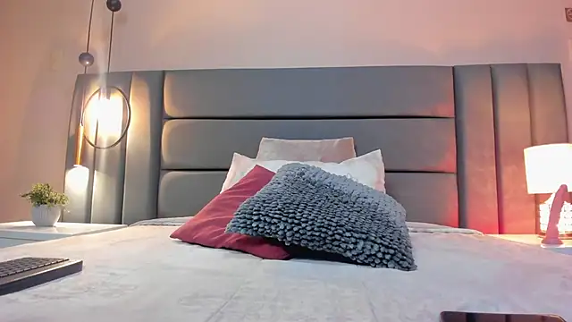 IvyJhons online show from 23, 10, 2025