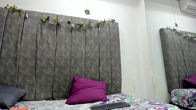 Snapshot of Lucia78couple chatting on 17, 9, 2025 Lucia78couple online show from 17, 9, 2025