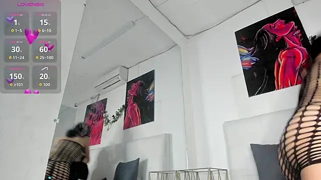 Snapshot of Lucia78couple chatting on 25, 10, 2025 Lucia78couple online show from 25, 10, 2025