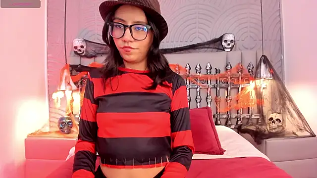 eviegothel  online show from 31, 10, 2025