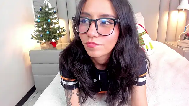 eviegothel  online show from 15, 12, 2025