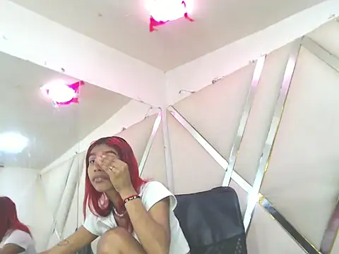 Snapshot of TifannyHott chatting on 9, 2, 2026 TifannyHott online show from 9, 2, 2026