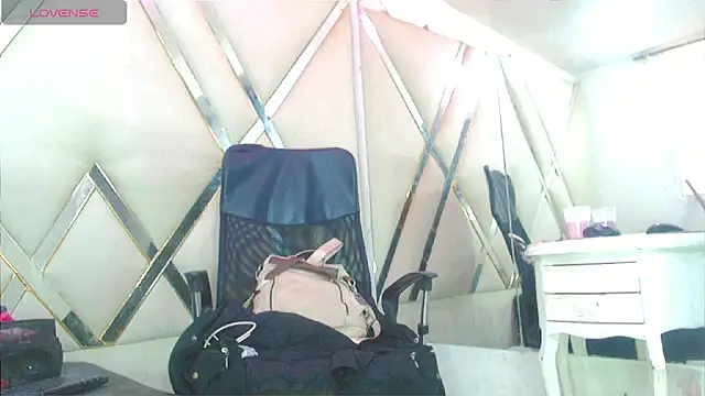 Snapshot of TifannyHott chatting on 18, 2, 2026 TifannyHott online show from 18, 2, 2026