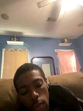 Snapshot of huhgtr chatting on 28, 11, 2025 huhgtr online show from 28, 11, 2025