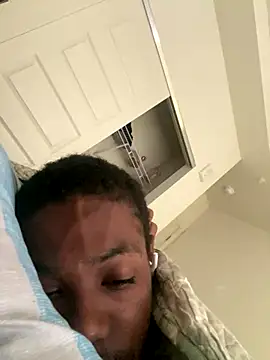 Snapshot of huhgtr chatting on 18, 11, 2025 huhgtr online show from 18, 11, 2025