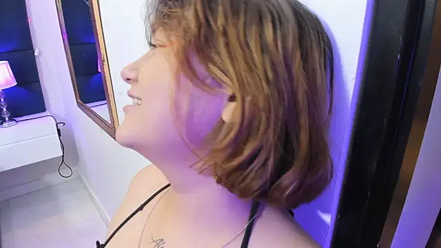 isa grey  online show from 20, 12, 2025