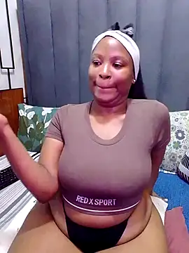 MrsMxx25 online show from 7, 10, 2025