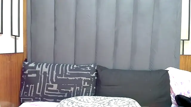 Snapshot of MrsMxx25 chatting on 7, 5, 2026 MrsMxx25 online show from 7, 5, 2026