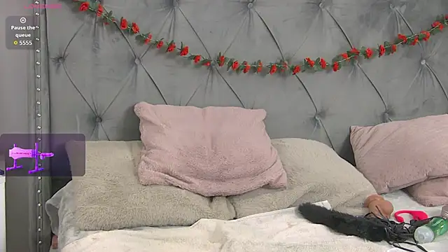 LolaButtie online show from 8, 3, 2026