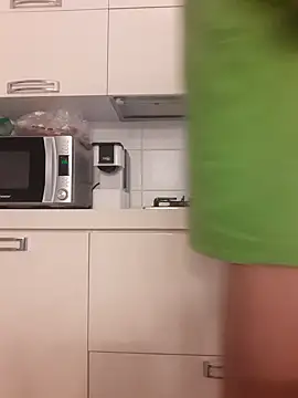 singolo discreto online show from 18, 4, 2026