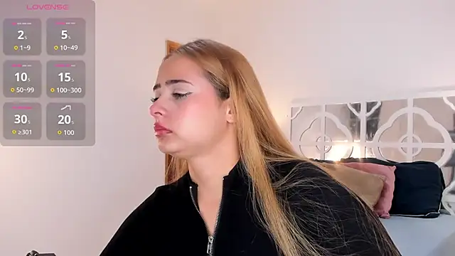 MikaelaStone online show from 13, 11, 2025