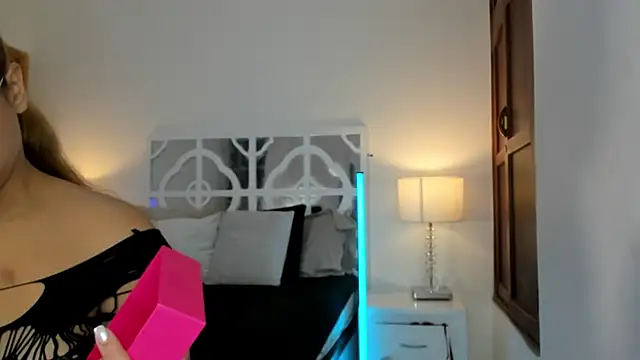 MikaelaStone online show from 30, 11, 2025