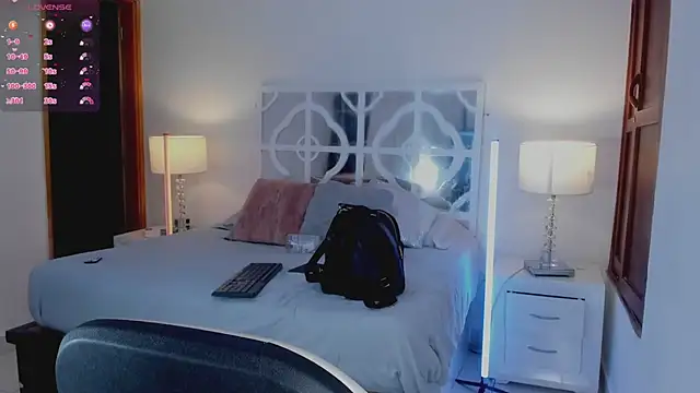 MikaelaStone online show from 13, 1, 2026