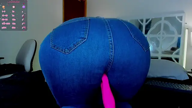 MikaelaStone online show from 5, 1, 2026