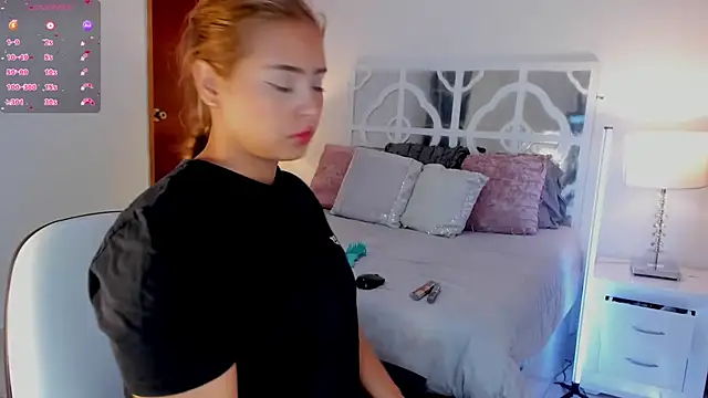 MikaelaStone online show from 20, 12, 2025