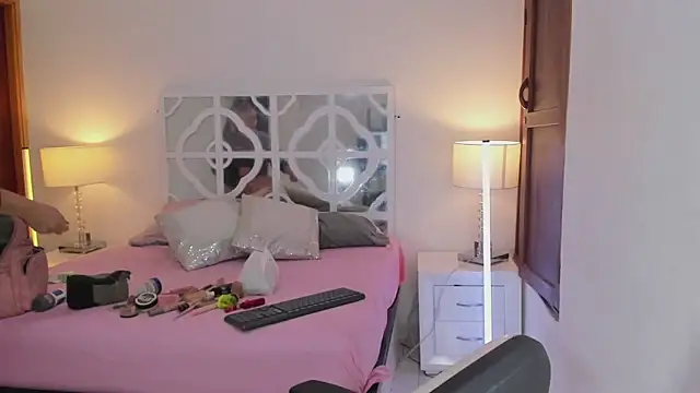 MikaelaStone online show from 12, 2, 2026