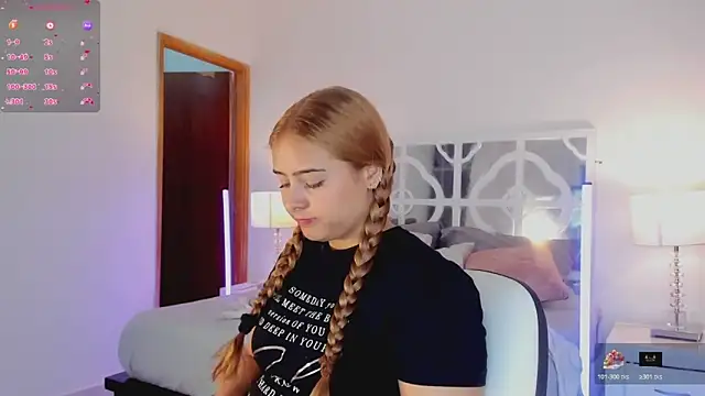 MikaelaStone online show from 16, 12, 2025