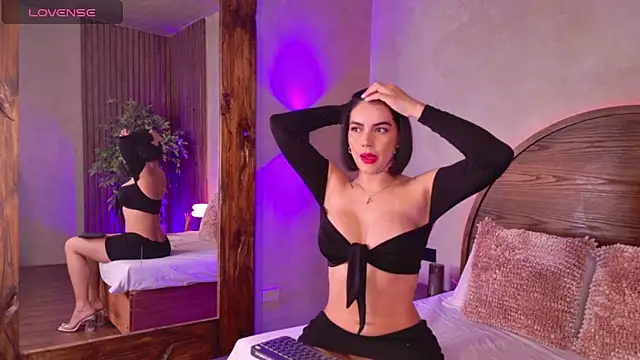 renata black  online show from 23, 4, 2026