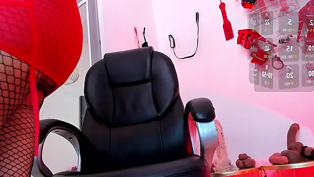 miss skarleth  online show from 7, 10, 2025