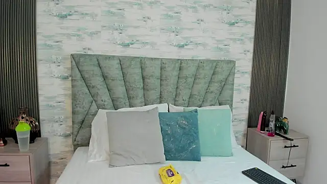 ShanelEvans online show from 27, 9, 2025