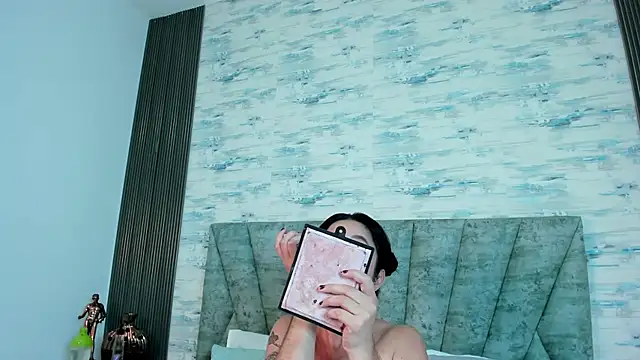 ShanelEvans online show from 25, 9, 2025