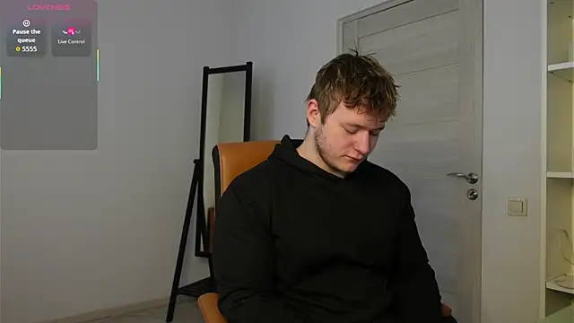 Richard Dullas online show from 4, 10, 2025