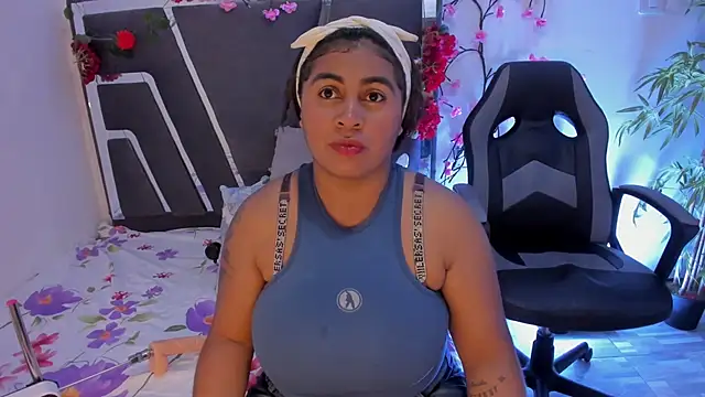 AndreaSweet2 online show from 5, 12, 2025